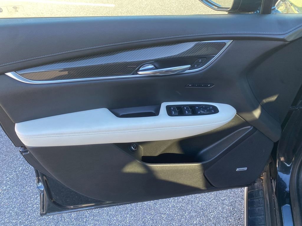 Used 2020 Cadillac XT6 Sport image 11