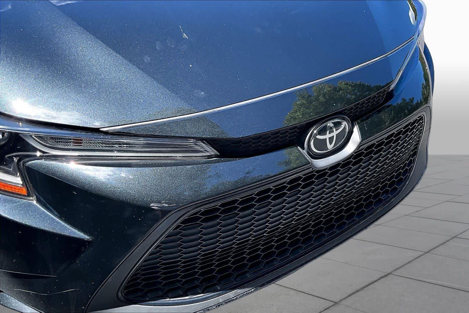 Used 2021 Toyota Corolla LE w/ Carpet Mat Package (TMS) FWD image 29