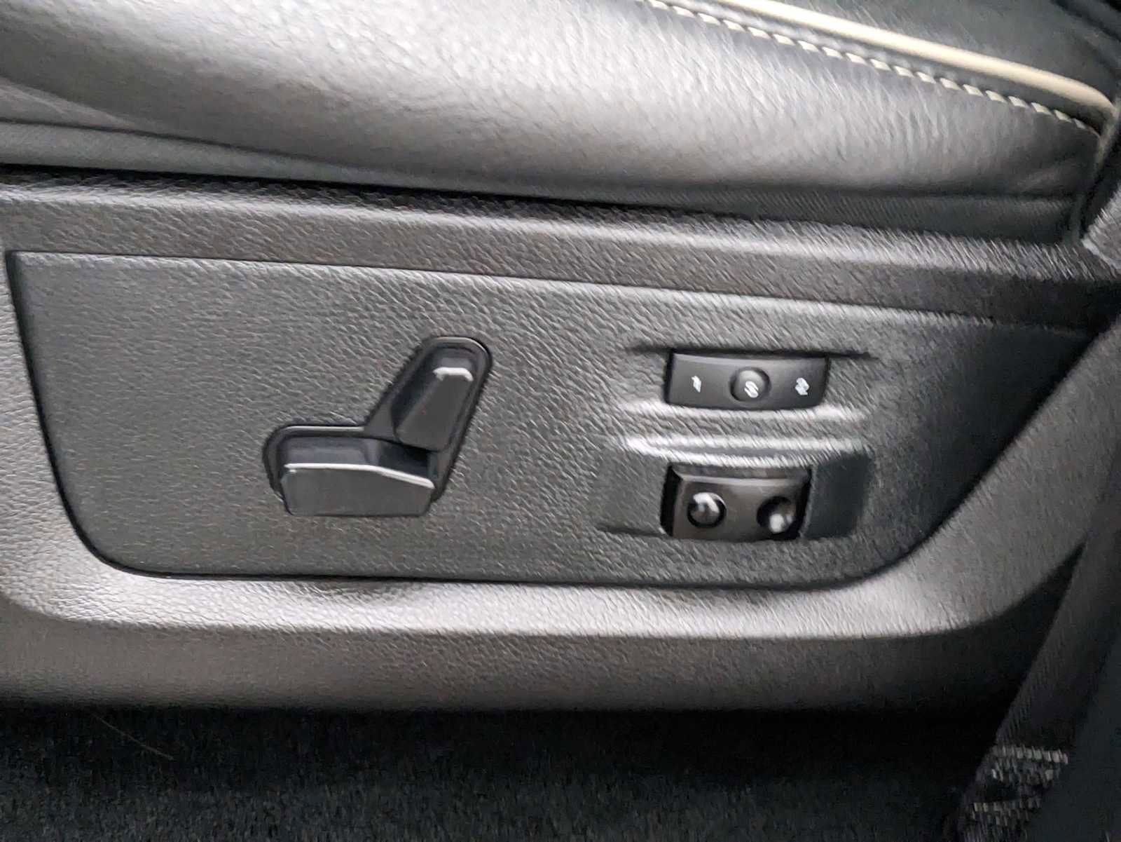 Used 2015 RAM 1500 Limited image 18