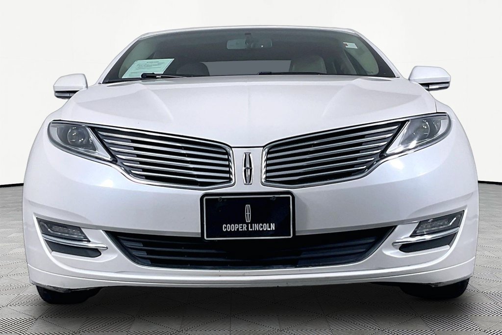Used 2016 Lincoln MKZ w/ Equipment Group 200A Select FWD image 2