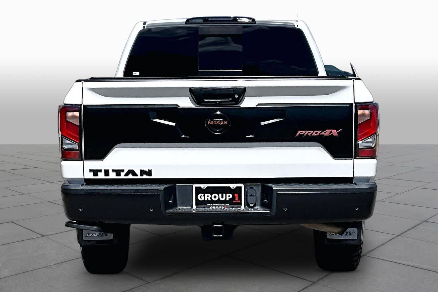 Used 2021 Nissan Titan PRO-4X w/ Pro-4x Convenience Package AWD/4WD image 5
