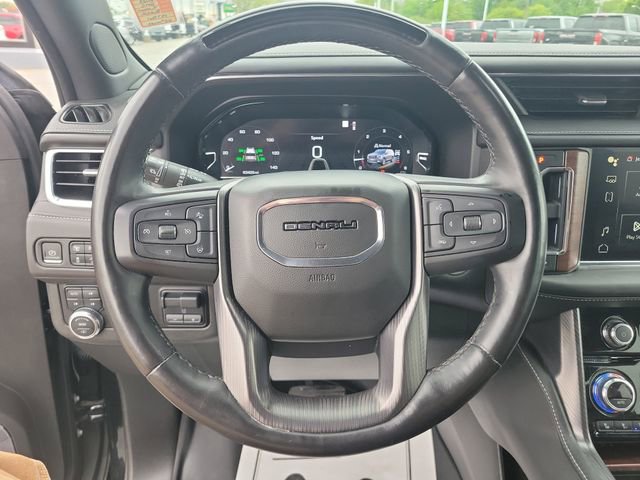Used 2023 GMC Yukon XL Denali Ultimate AWD/4WD image 19