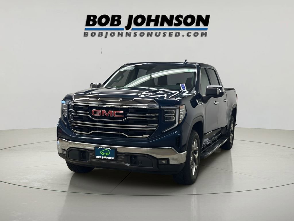 Certified 2022 GMC Sierra 1500 SLT w/ SLT Convenience Package image 5