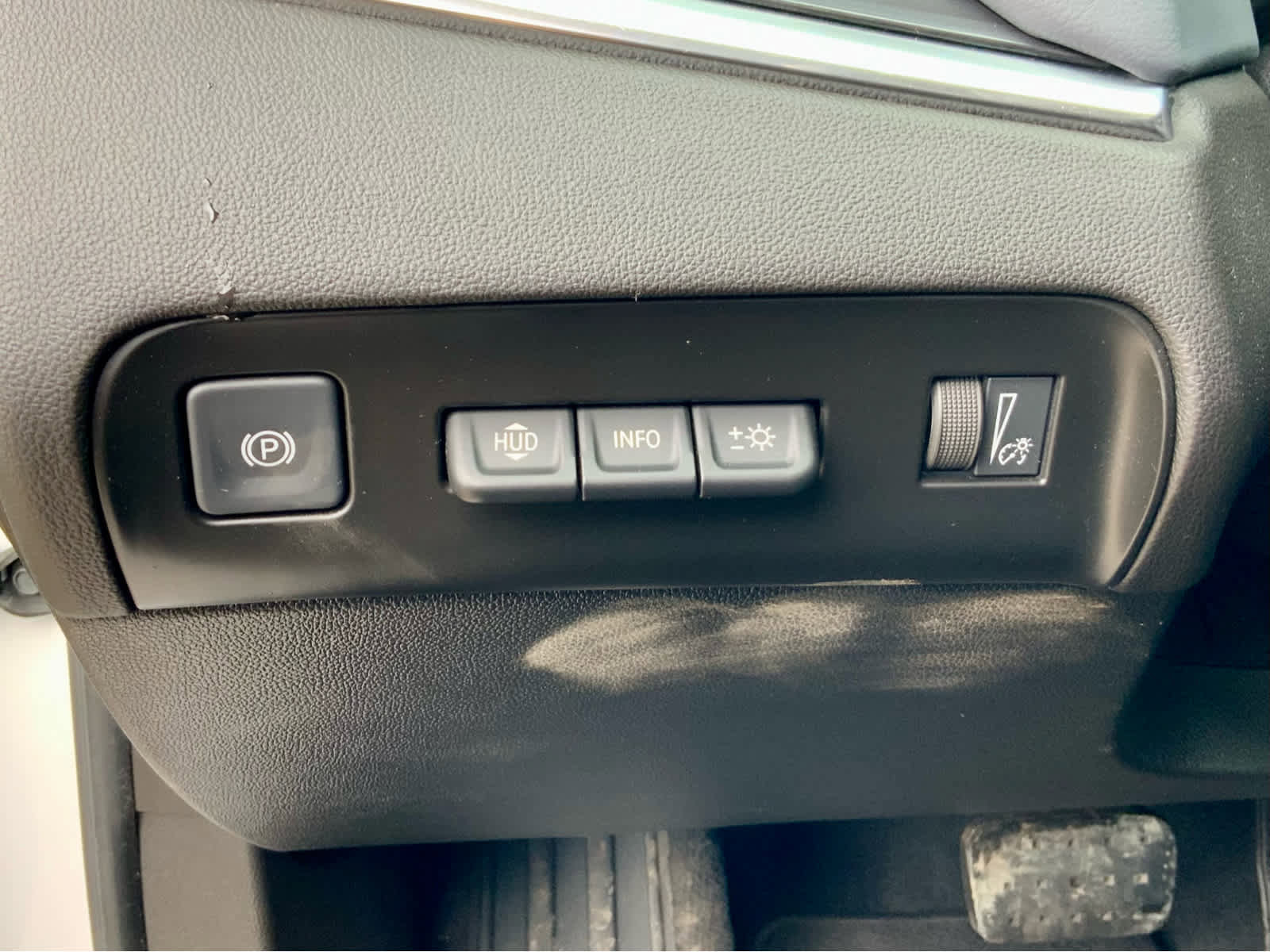 Used 2022 Buick Enclave Premium AWD/4WD image 45
