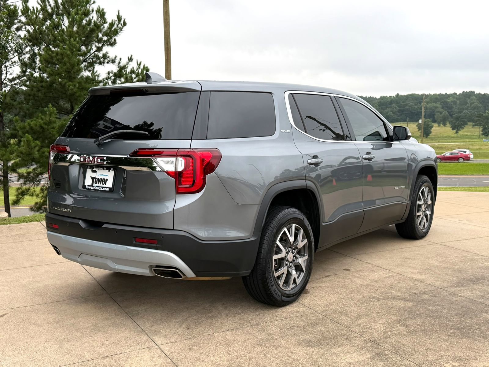 Used 2020 GMC Acadia SLE FWD image 6