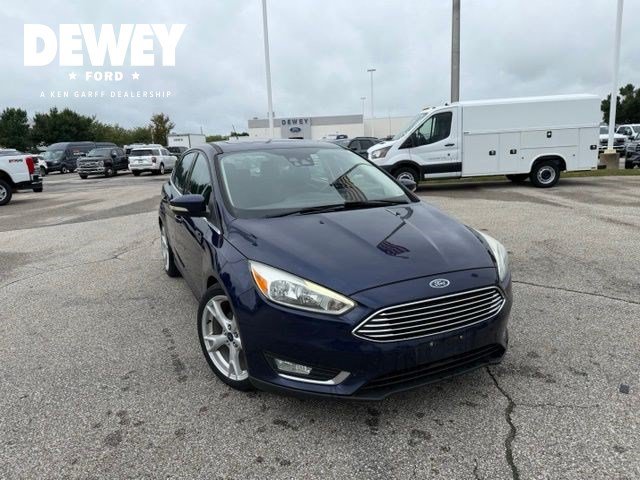 Used 2016 Ford Focus Titanium w/ Titanium Technology Package FWD image 2