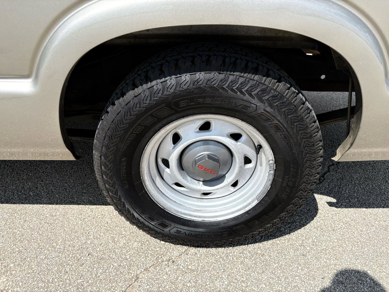 Used 2003 GMC Sonoma SL w/ Convenience Package image 14