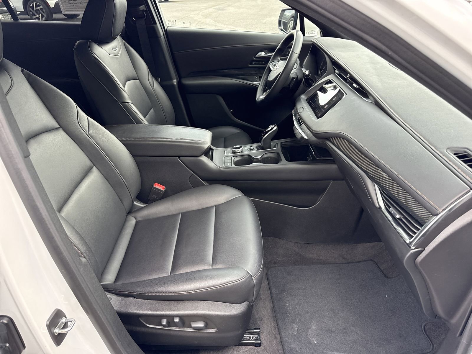 Used 2022 Cadillac XT4 Sport w/ Enhanced Visibility Package FWD image 35