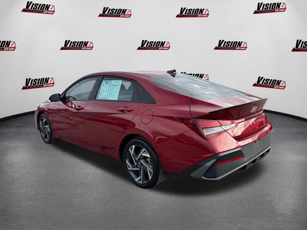 Certified 2025 Hyundai Elantra Sport image 7
