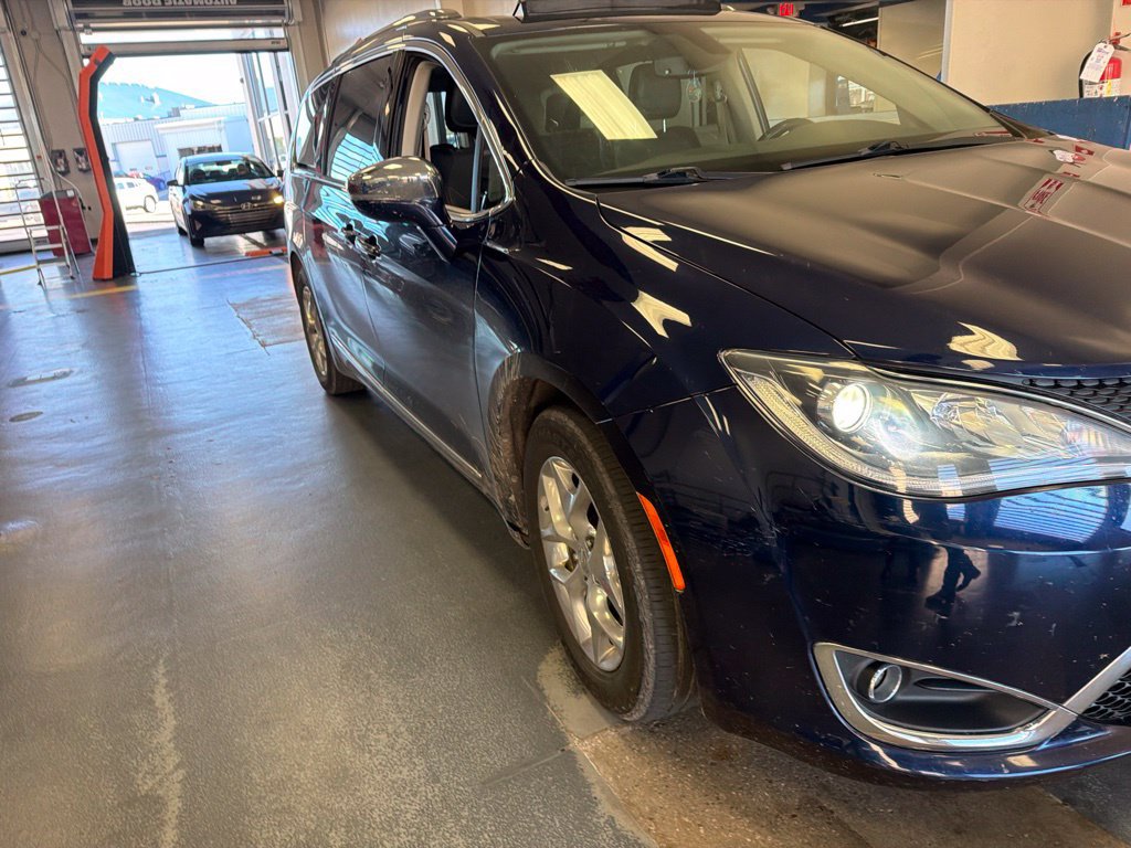 Used 2019 Chrysler Pacifica Limited