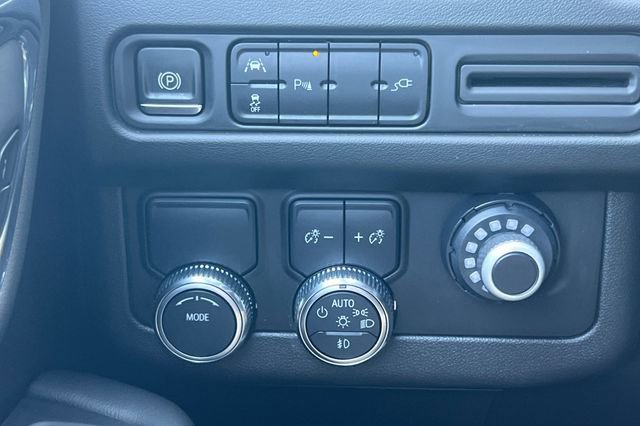 Used 2021 GMC Yukon SLT w/ Rear Media and Nav Package image 36