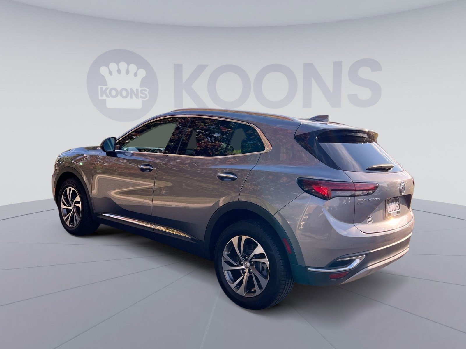 Used 2022 Buick Envision Essence w/ Safety Package image 4