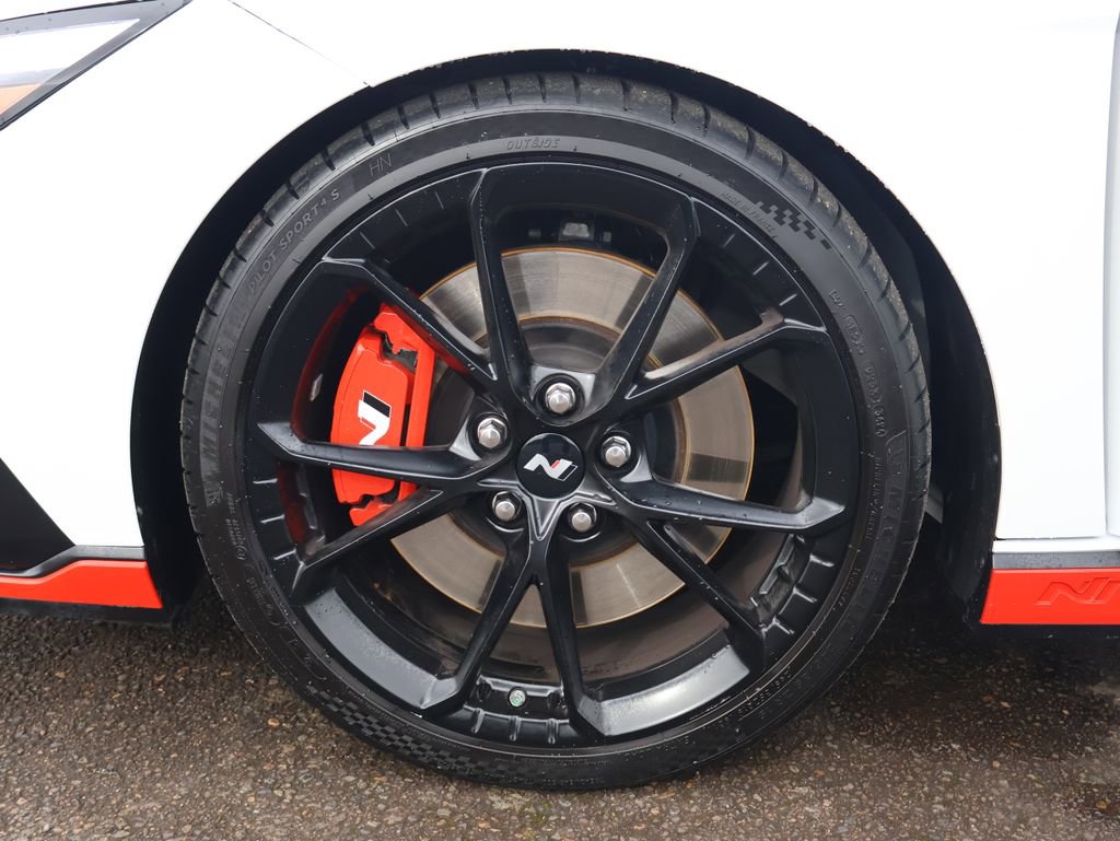 Used 2025 Hyundai Elantra N image 38
