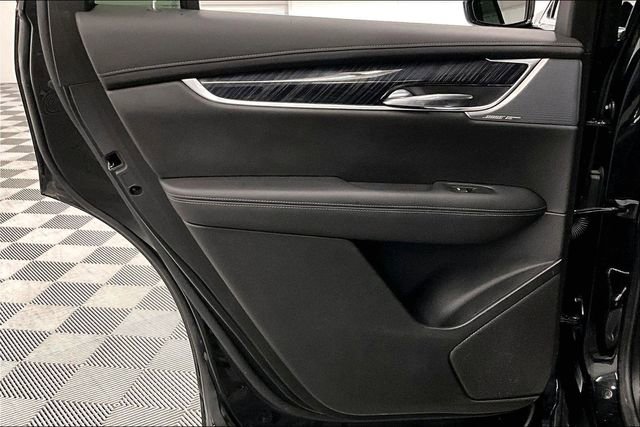 Used 2023 Cadillac XT6 Premium Luxury image 23