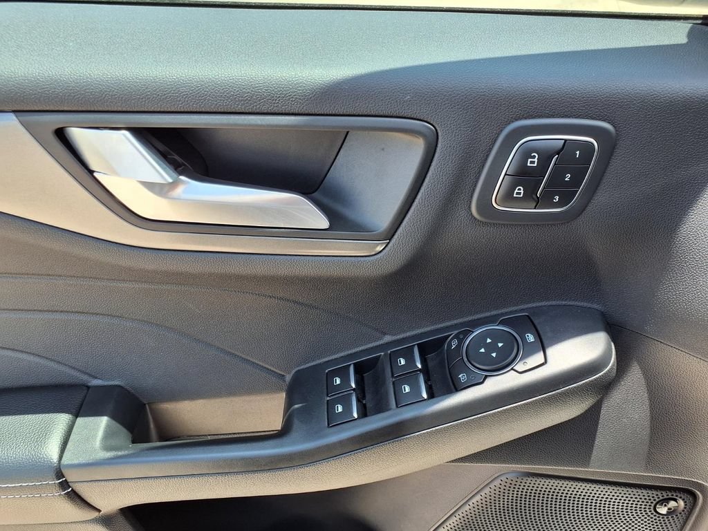 Used 2023 Ford Escape Active w/ Tech Pack #2 FWD image 22