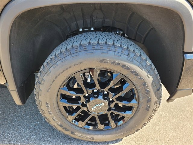 Used 2025 Chevrolet Silverado 2500 Custom w/ Custom Value Package image 23