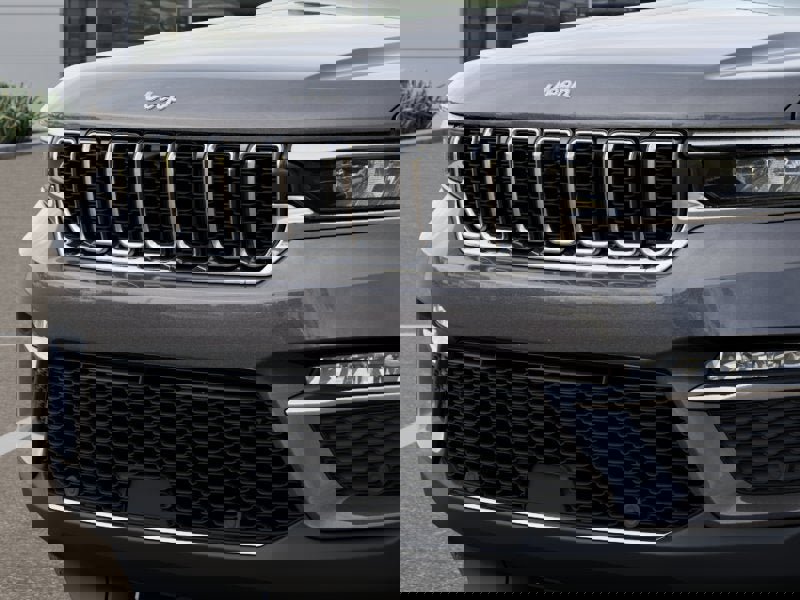 New 2025 Jeep Grand Cherokee Limited w/ Luxury Tech Group II image 41