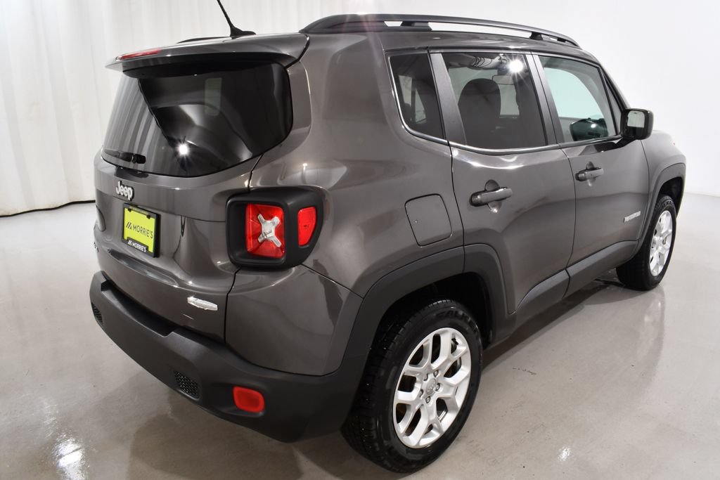 Used 2017 Jeep Renegade Latitude AWD/4WD image 11