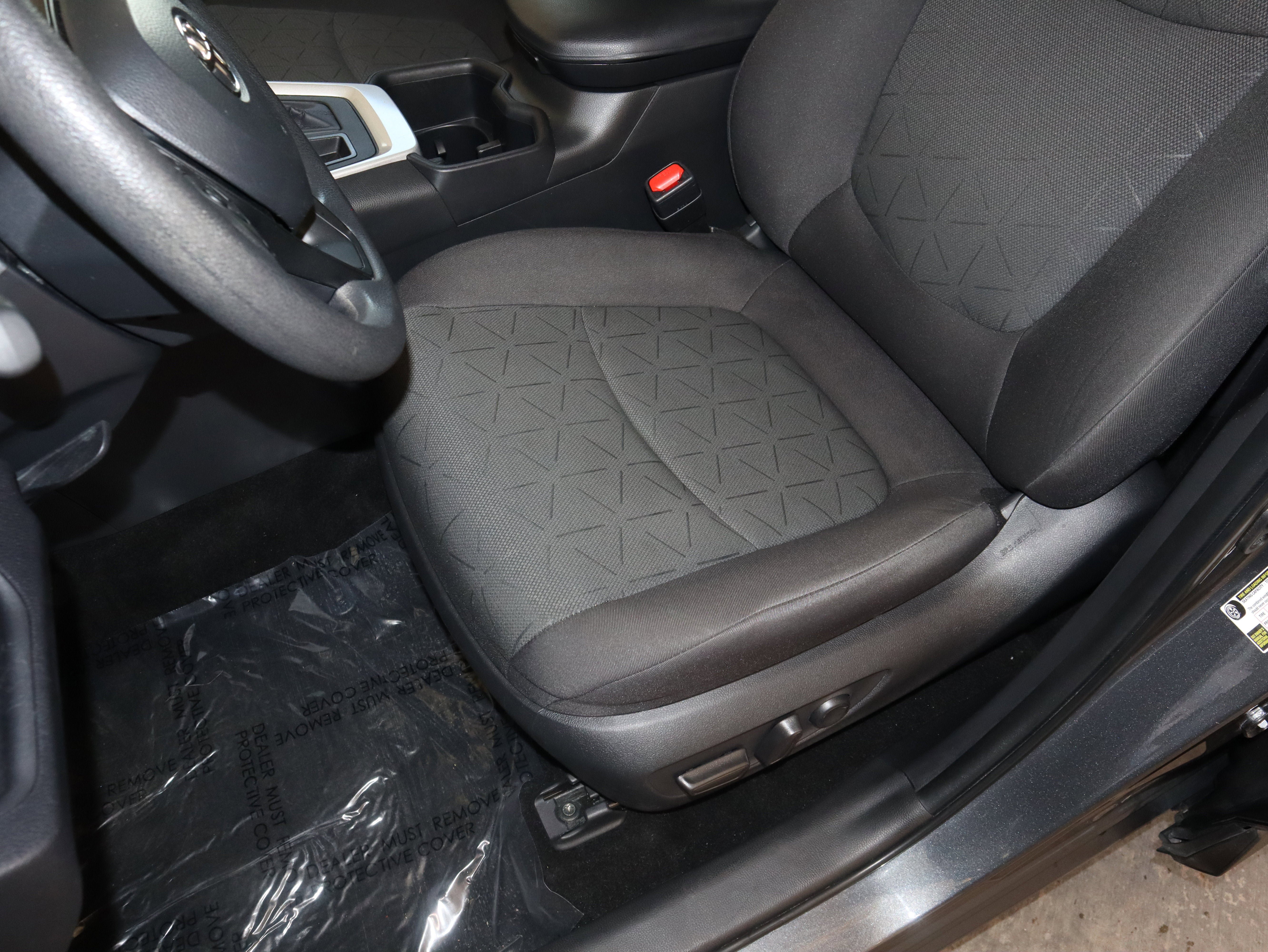 Used 2024 Toyota RAV4 XLE w/ Convenience Package FWD image 33