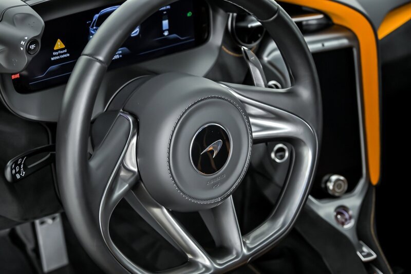 Used 2024 McLaren 750S Spider RWD image 26