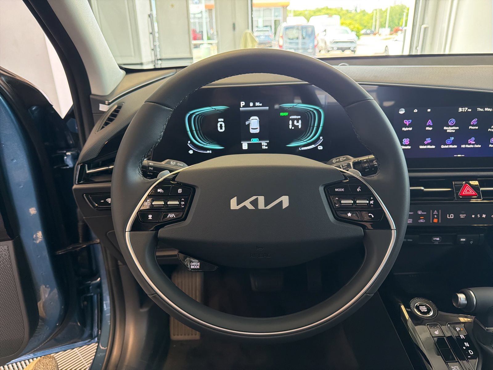 New 2026 Kia Niro EX FWD image 16