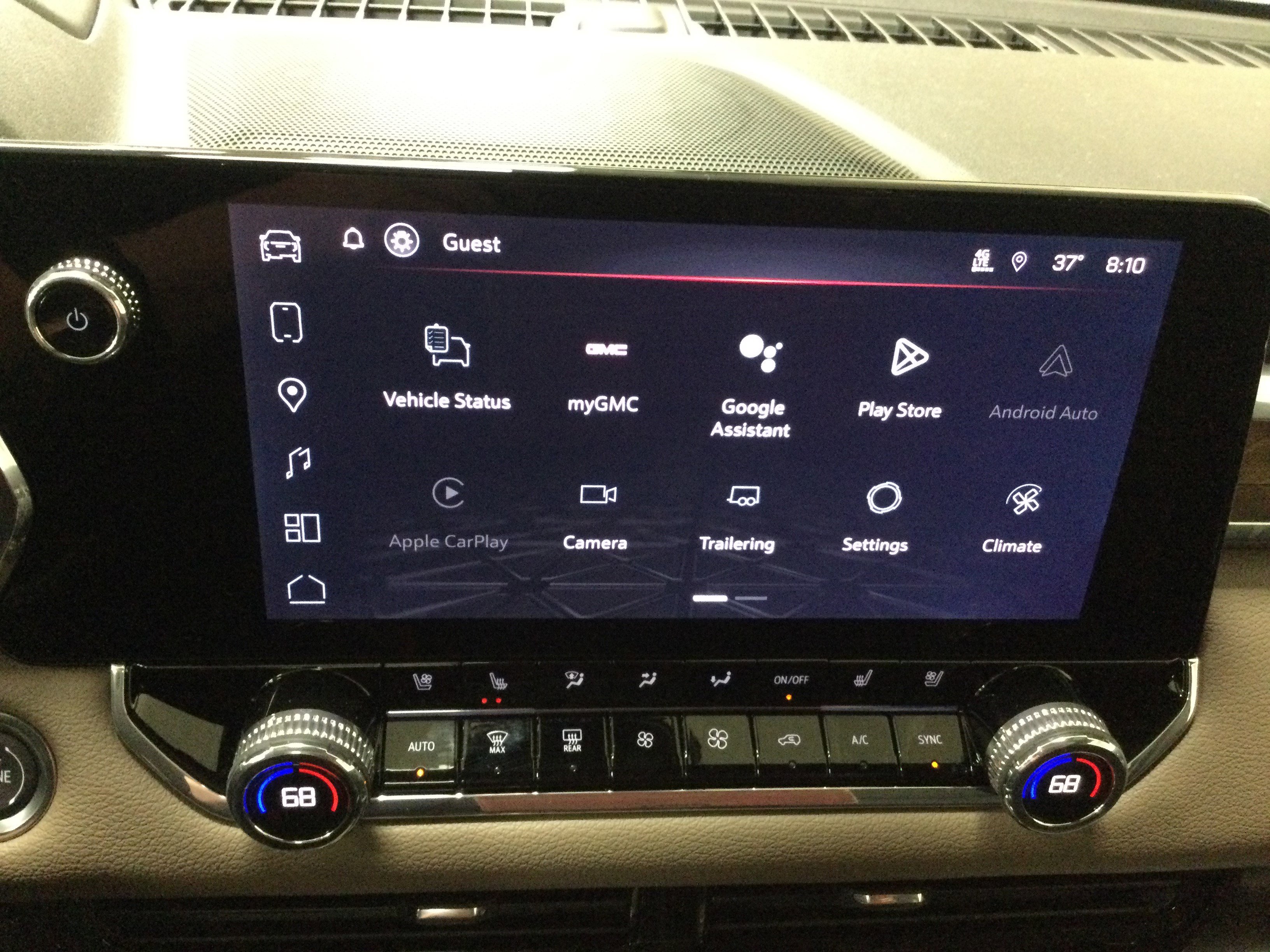 New 2026 GMC Canyon Denali image 13