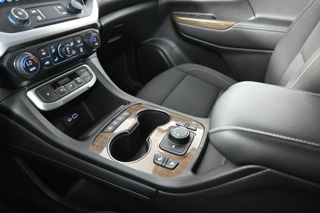 Used 2023 GMC Acadia SLE w/ Driver Convenience Package image 34