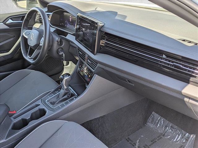 Used 2025 Volkswagen Jetta Sport image 20