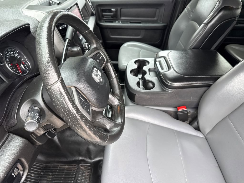 Used 2023 RAM 3500 Tradesman w/ Chrome Appearance Group AWD/4WD image 19