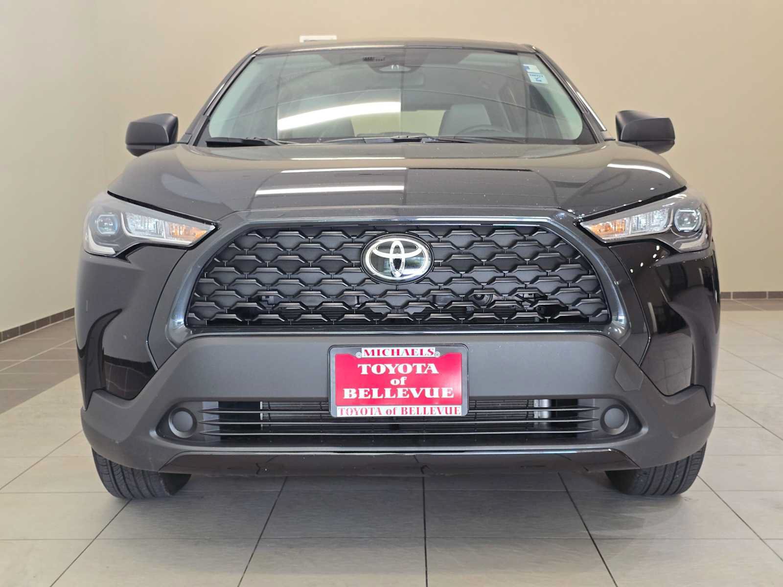 Certified 2025 Toyota Corolla Cross L AWD/4WD image 6