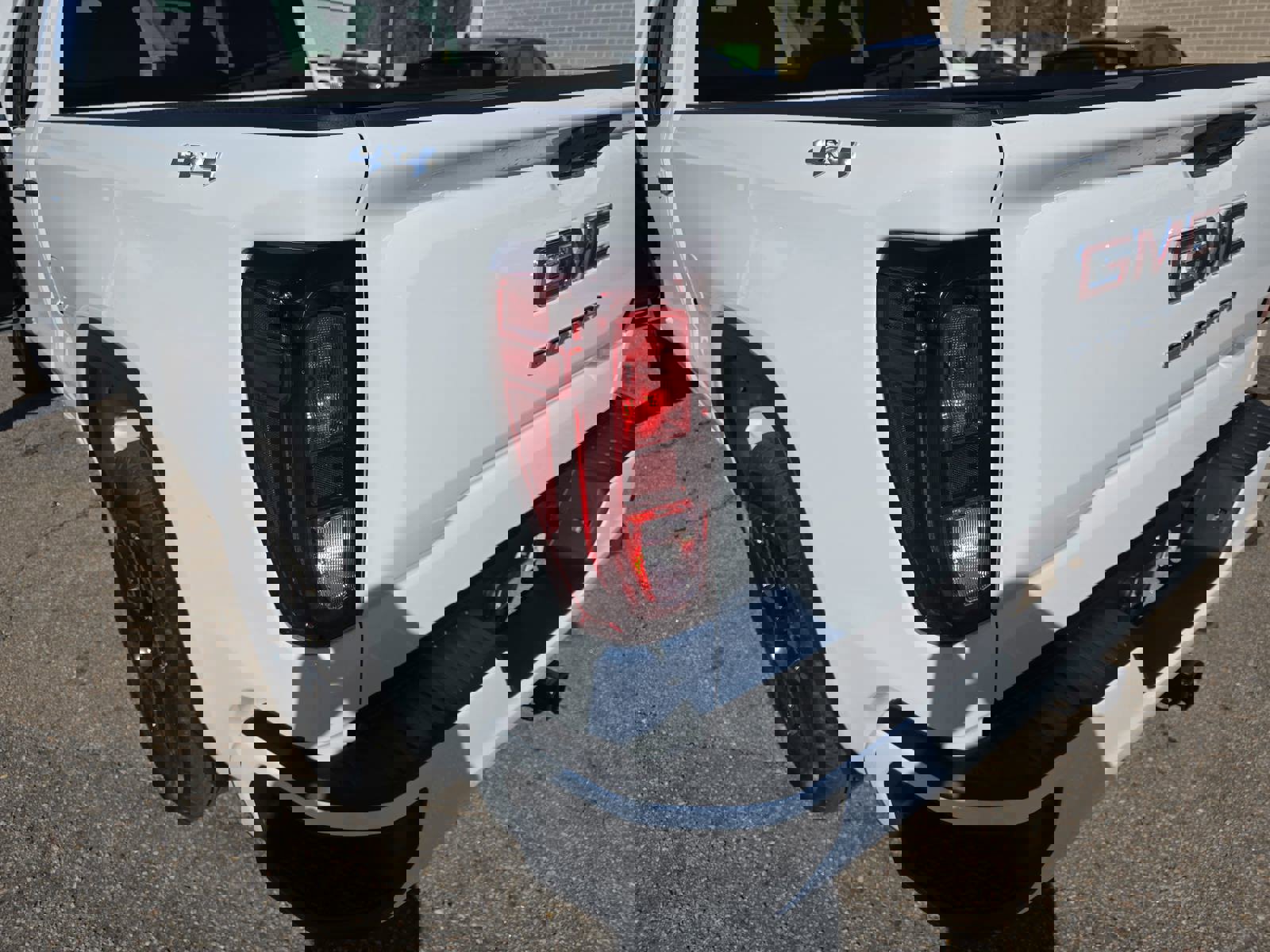 New 2026 GMC Sierra 1500 Pro w/ Graphite Edition image 34