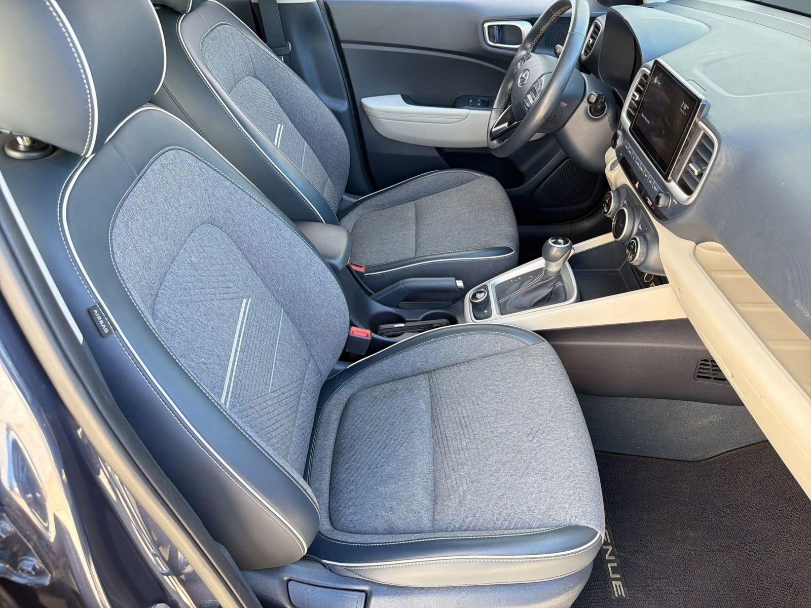 Used 2022 Hyundai Venue Limited FWD image 31
