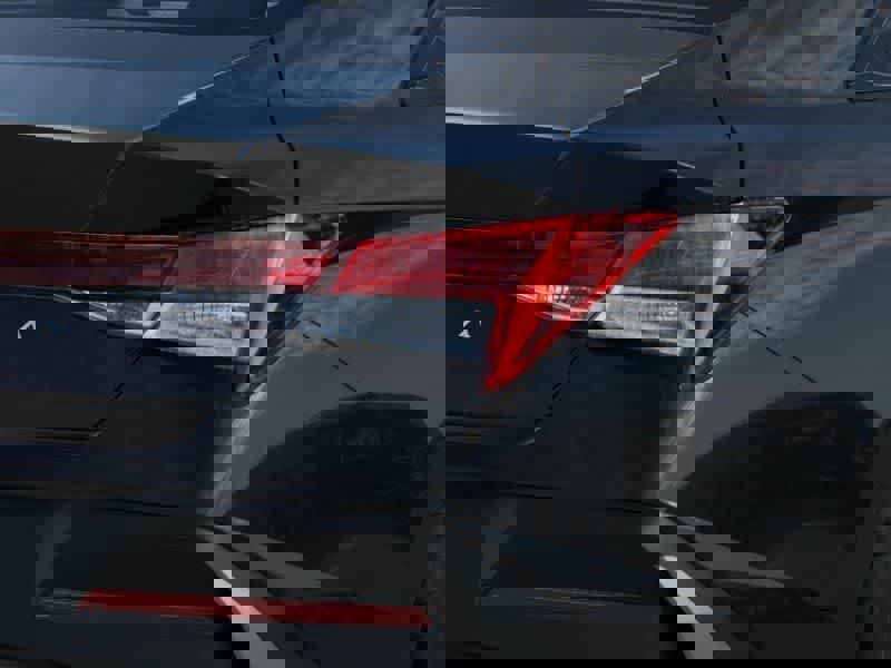 New 2025 Hyundai Elantra SEL image 17