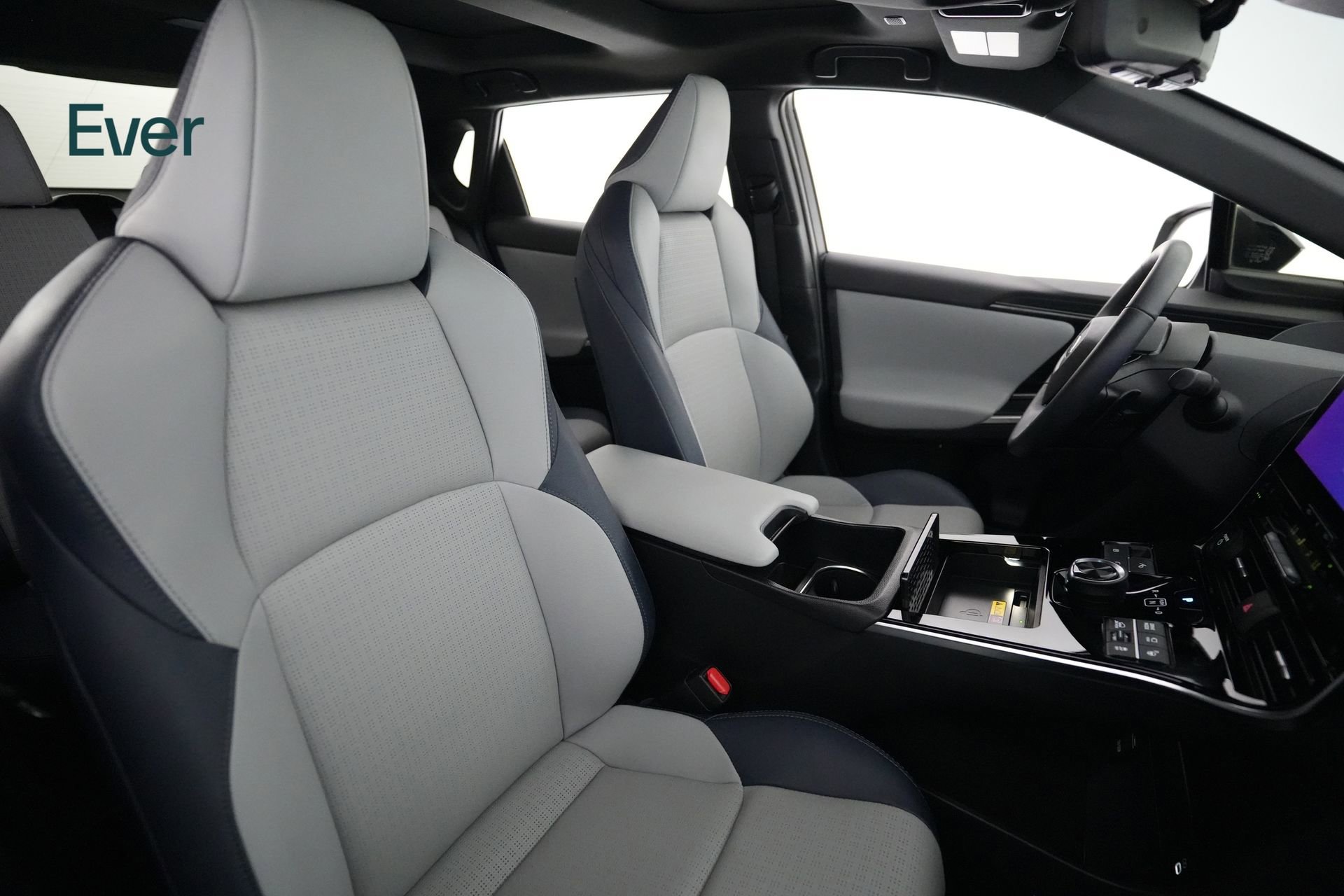 Used 2023 Subaru Solterra Touring image 23