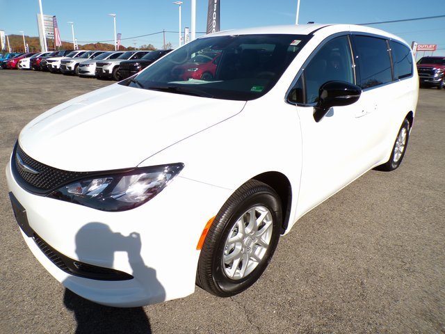 New 2026 Chrysler Voyager LX