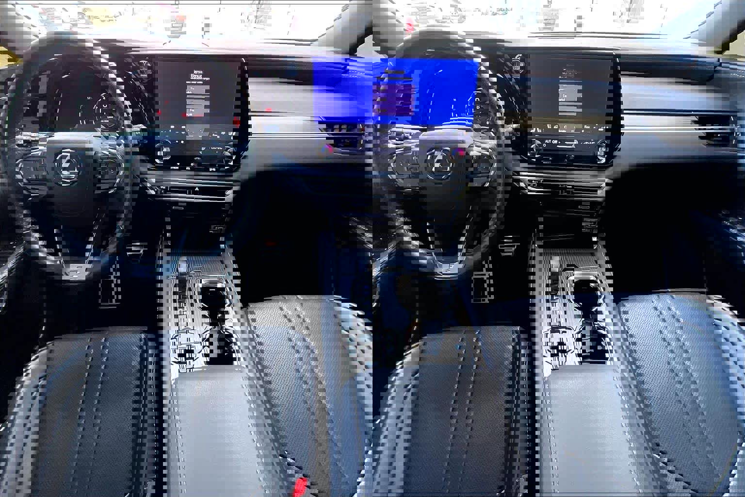 Used 2024 Lexus RX 350 F Sport w/ Convenience Package image 15