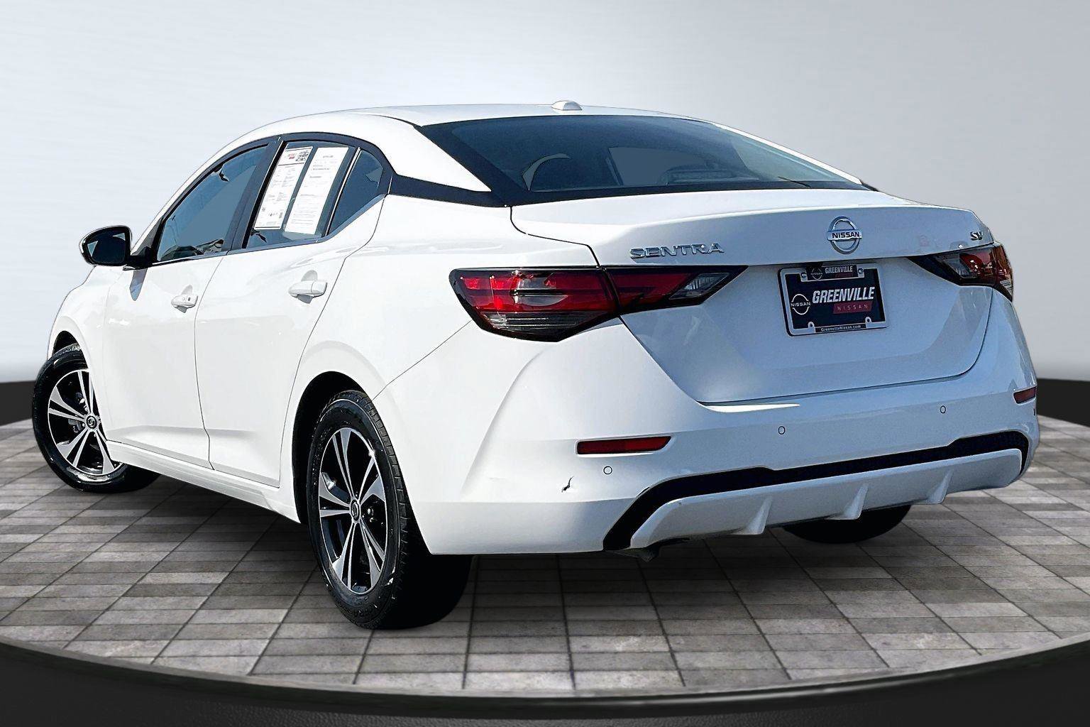 Used 2023 Nissan Sentra SV image 2
