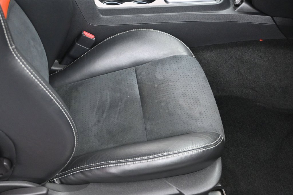 Used 2009 Dodge Challenger SRT8 RWD image 11
