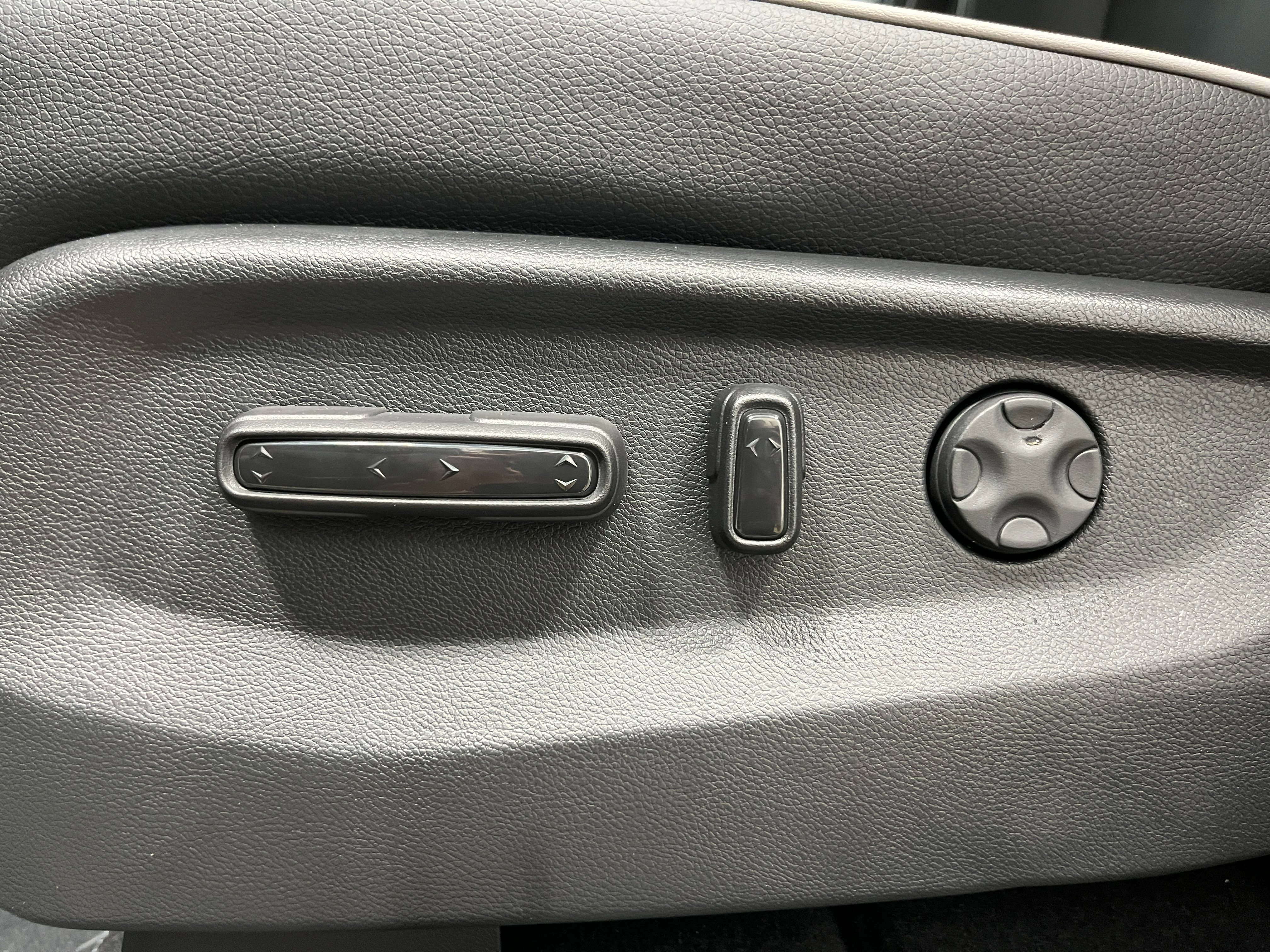 New 2026 Honda Odyssey Touring image 11