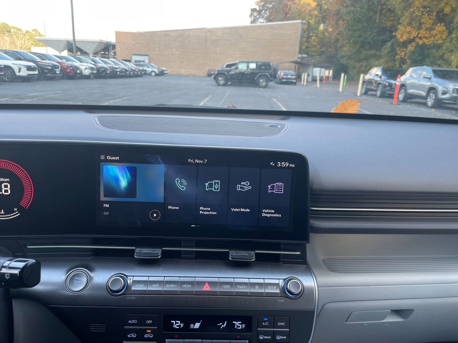 Used 2025 Hyundai Kona SEL image 18