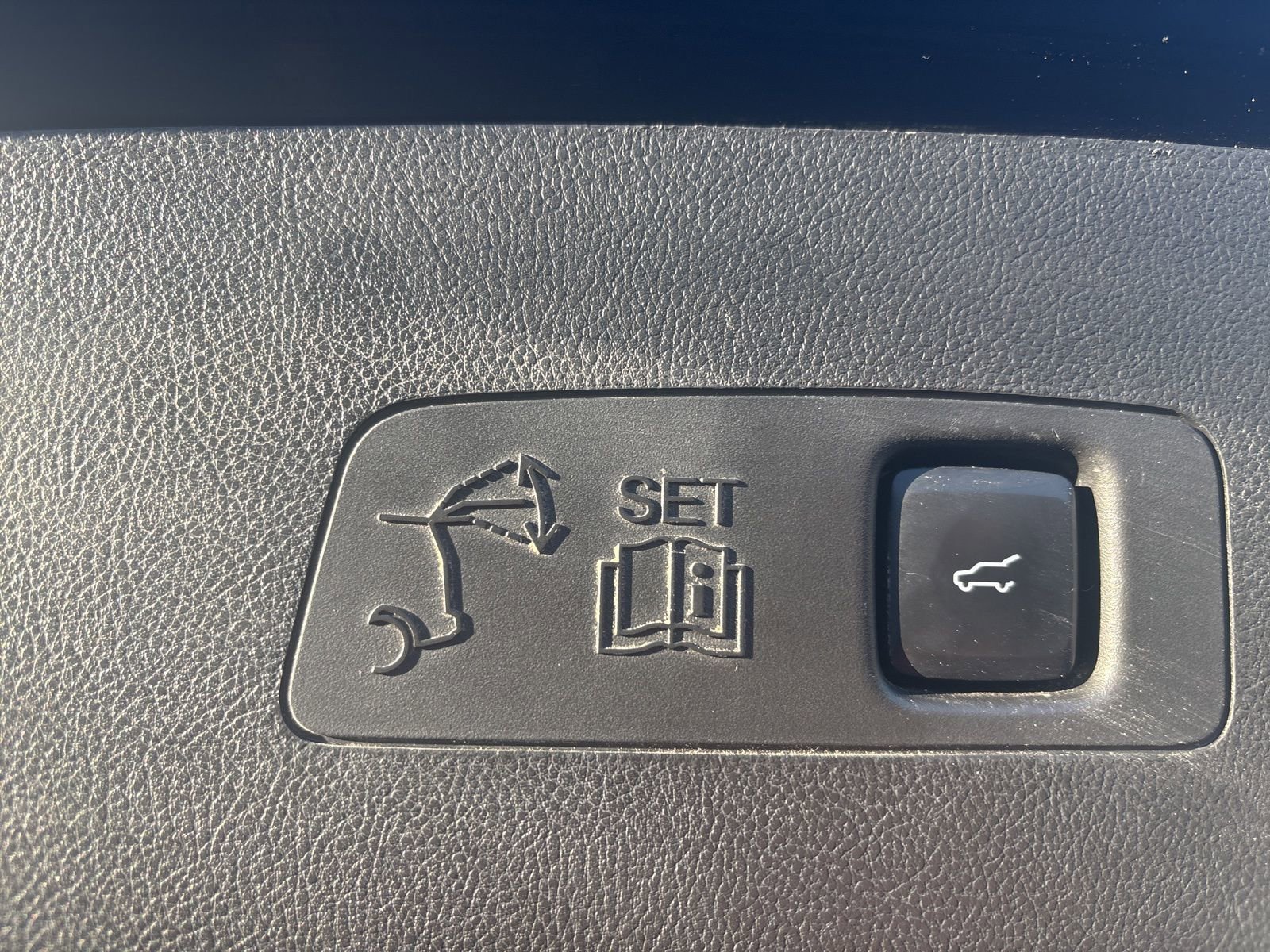 Used 2022 Lincoln Corsair Reserve w/ Sport Package image 32