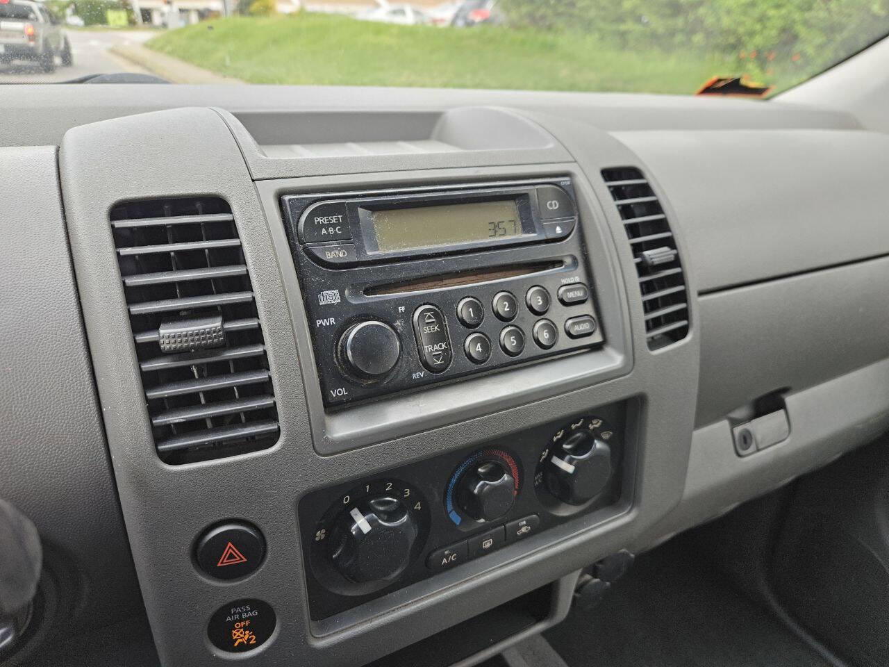 Used 2006 Nissan Frontier SE w/ (P01) Power Pkg RWD image 18