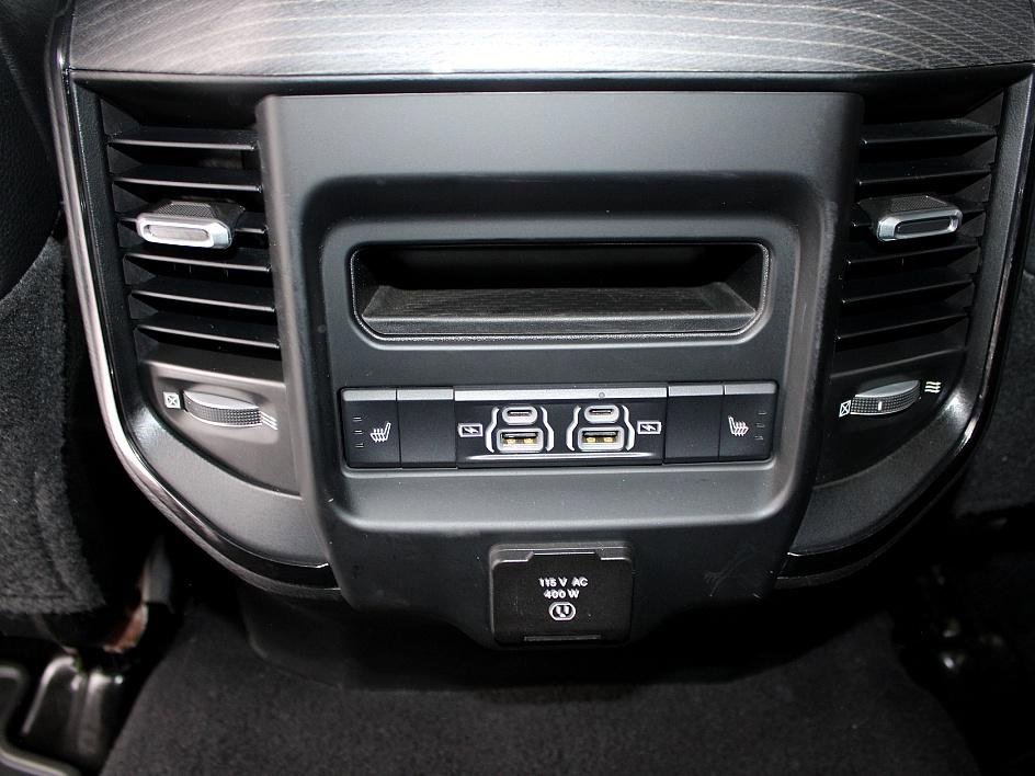 Used 2022 RAM 3500 Limited image 37