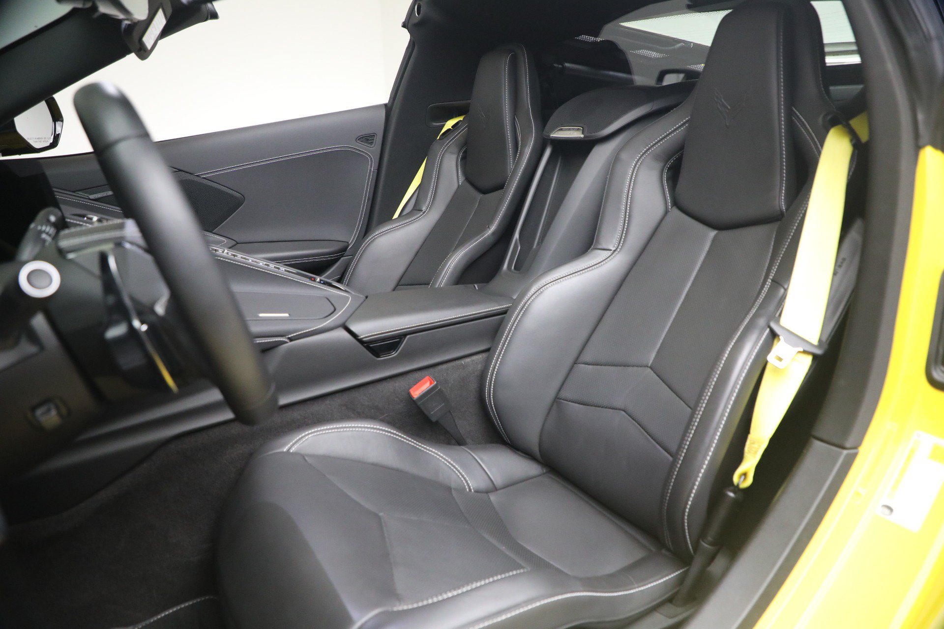 Used 2025 Chevrolet Corvette Stingray Coupe w/ Battery Protection Package RWD image 16