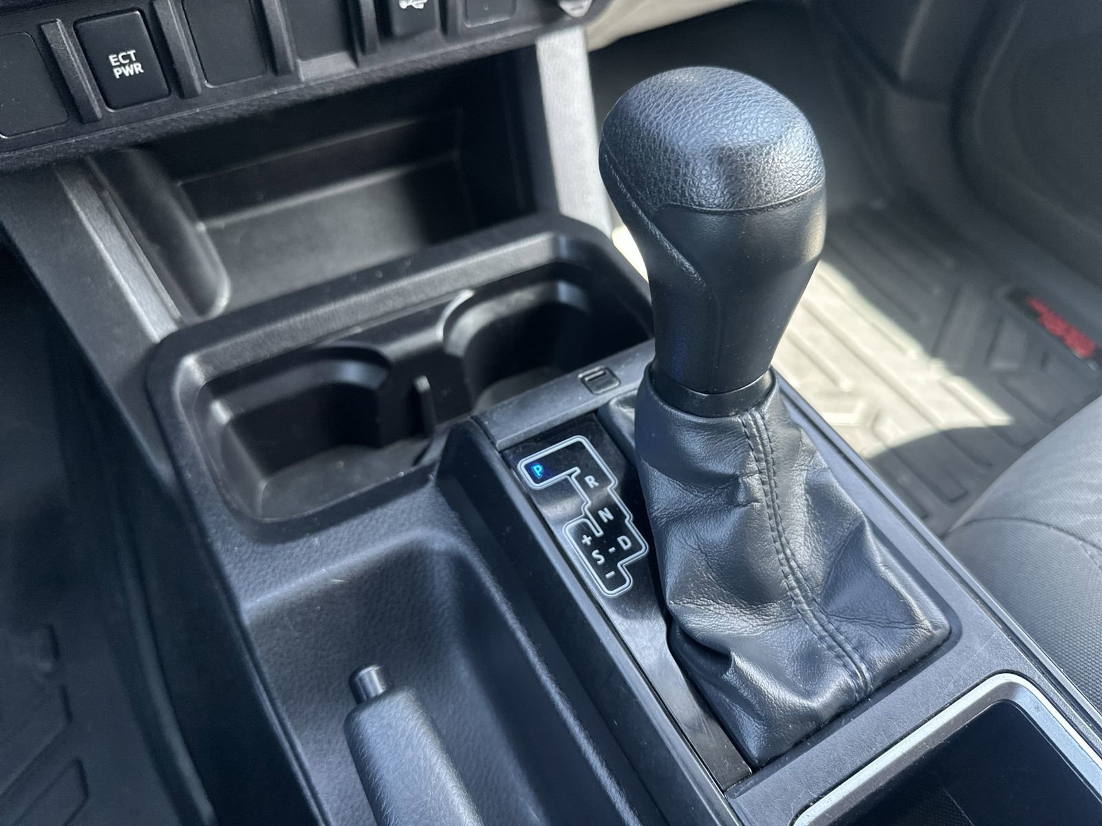Used 2021 Toyota Tacoma SR AWD/4WD image 30