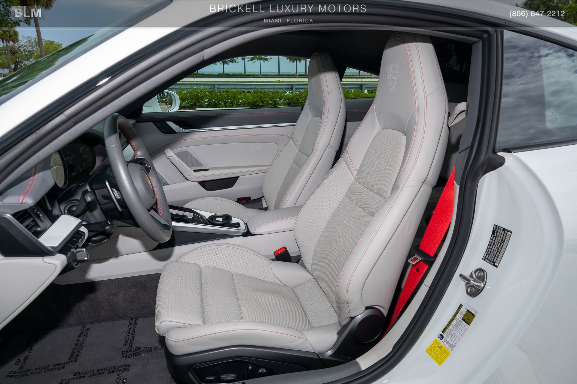Used 2024 Porsche 911 Carrera RWD image 9