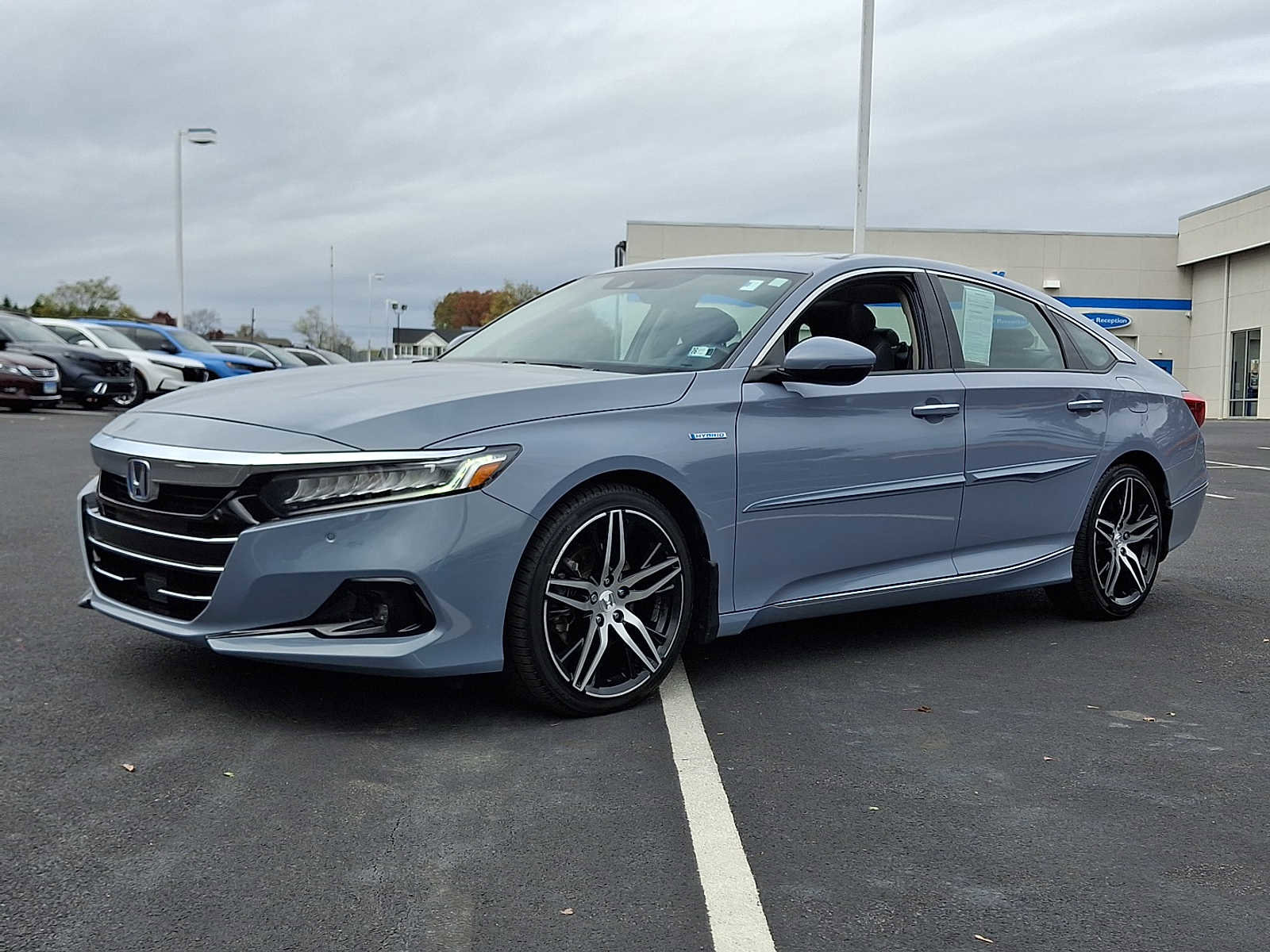 Used 2022 Honda Accord Touring image 3