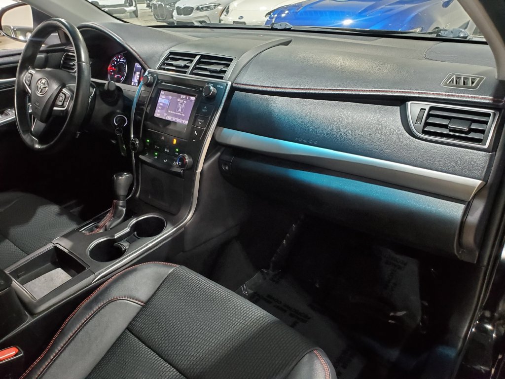 Used 2016 Toyota Camry SE FWD image 15