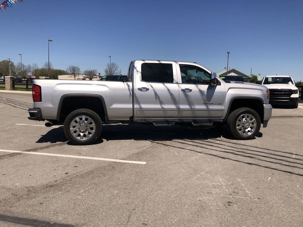 Used 2018 GMC Sierra 2500 Denali w/ Duramax Plus Package AWD/4WD image 14