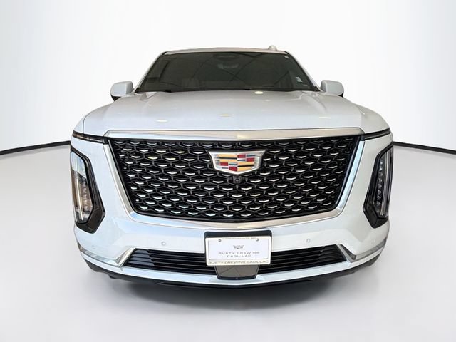 Used 2026 Cadillac Escalade ESV Luxury AWD/4WD image 2